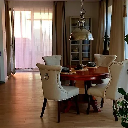 Stylish Riverside In Old Town *