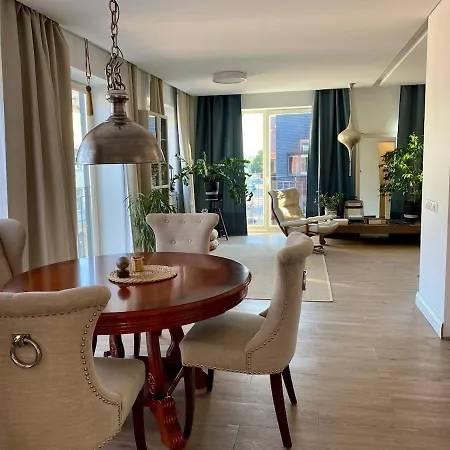 Stylish Riverside In Old Town Διαμέρισμα Κλαϊπέντα