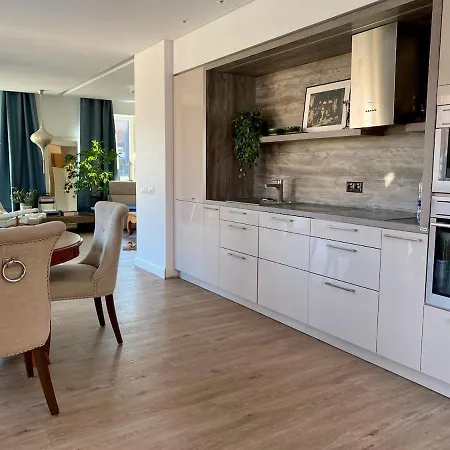 Stylish Riverside In Old Town Kłajpeda