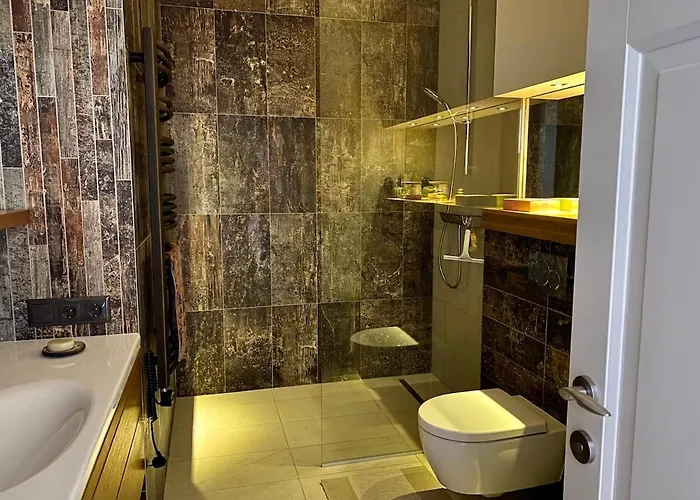 Stylish Riverside In Old Town Kłajpeda