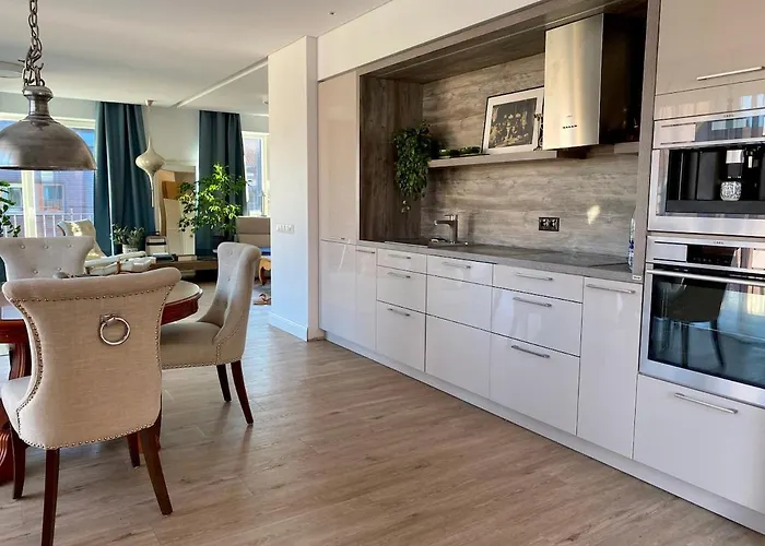 Stylish Riverside In Old Town Κλαϊπέντα